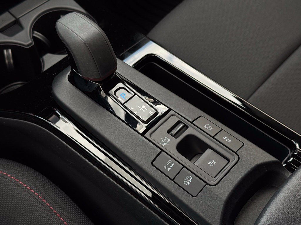 New 2026 Toyota Prius Plug-In Hybrid FWD image 30