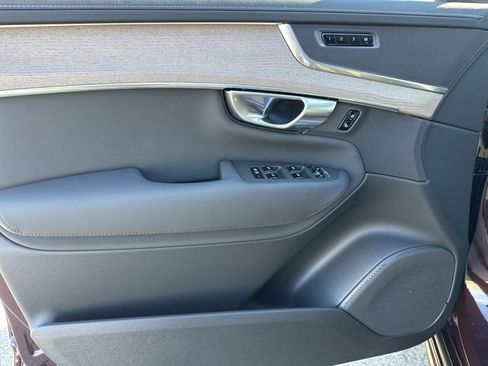 New 2026 Volvo XC90 B5 Core w/ Protection Package Premier image 12