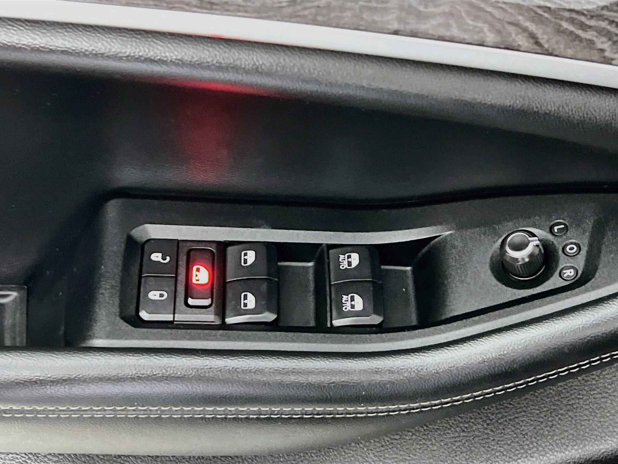 Used 2022 Jeep Grand Cherokee L Limited RWD image 16