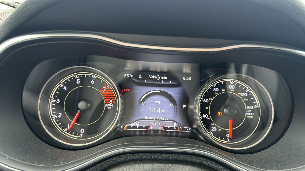 Used 2019 Jeep Cherokee Limited AWD/4WD image 19