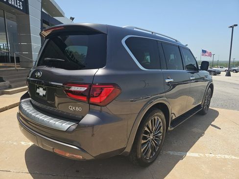 Used 2023 INFINITI QX80 Premium Select w/ Cargo Package AWD/4WD image 4