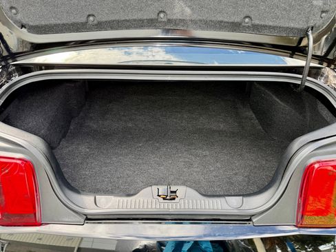 Used 2012 Ford Mustang Shelby GT500 w/ SVT Performance Pkg image 6