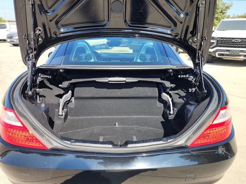 Used 2015 Mercedes-Benz SLK 250 image 22