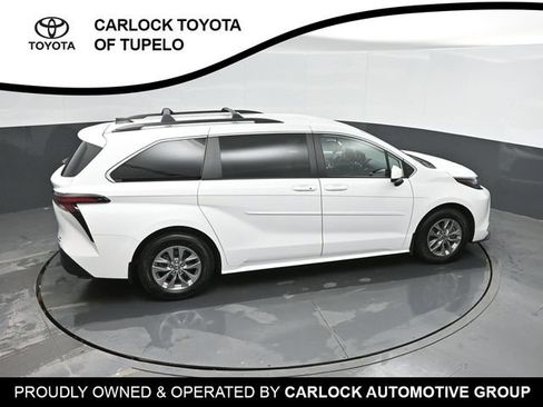 Used 2022 Toyota Sienna LE image 31