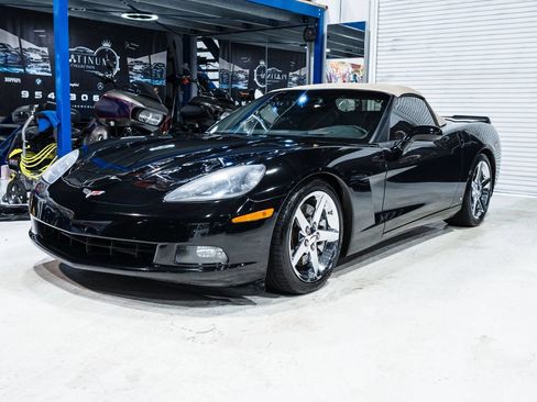 Used 2008 Chevrolet Corvette Convertible w/ Preferred Equipment Group RWD image 2