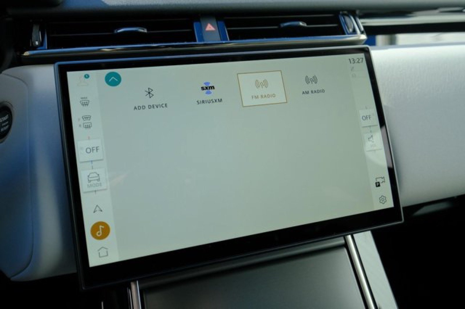 Certified 2025 Land Rover Range Rover Velar Dynamic SE AWD/4WD image 23