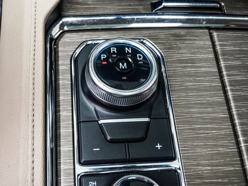 Used 2024 Ford Expedition Limited image 20