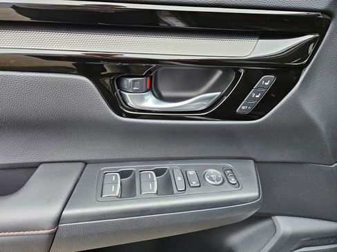 Used 2025 Honda CR-V Sport Touring image 18