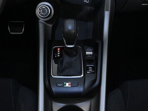 Used 2025 Alfa Romeo Tonale AWD/4WD image 14