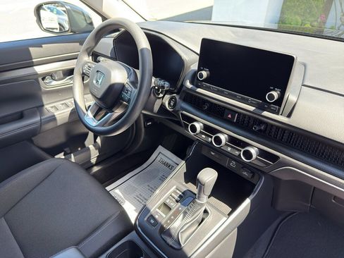 Used 2025 Honda CR-V LX image 18