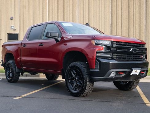 Used 2021 Chevrolet Silverado 1500 LT Trail Boss w/ Bed Protection Package image 2