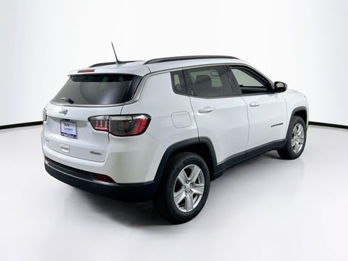 Used 2022 Jeep Compass Latitude AWD/4WD image 5