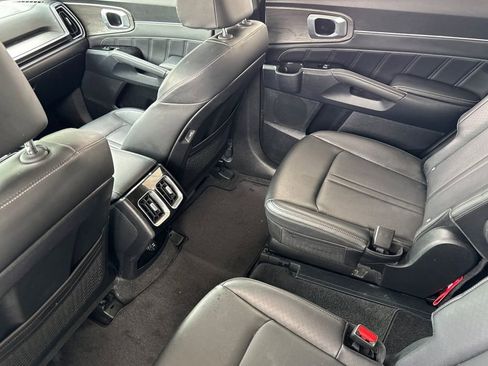 Certified 2025 Kia Sorento SX AWD/4WD image 13