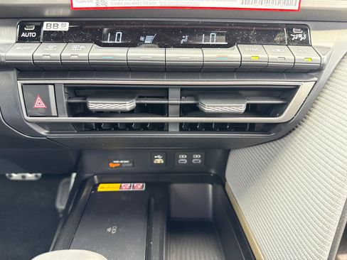 New 2026 Toyota Camry SE image 27