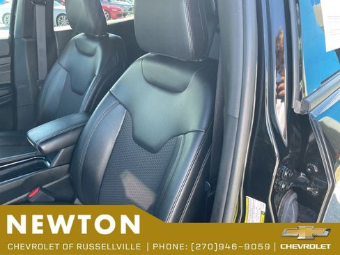 Used 2022 Jeep Compass Latitude AWD/4WD image 5