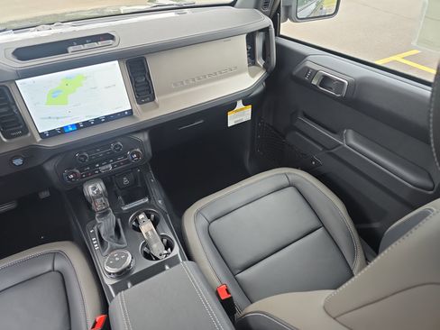 New 2026 Ford Bronco Outer Banks AWD/4WD image 30
