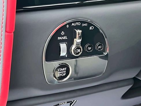 New 2026 Rolls-Royce Cullinan image 21