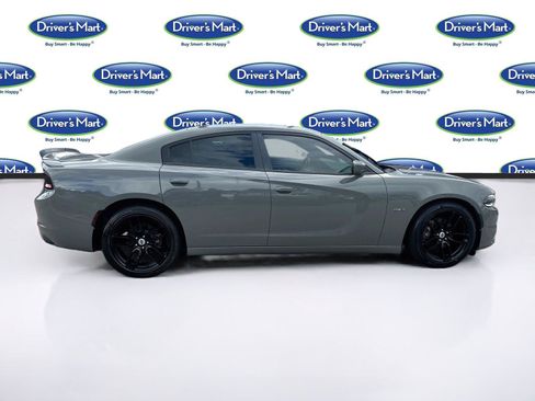 Used 2017 Dodge Charger R/T RWD image 8