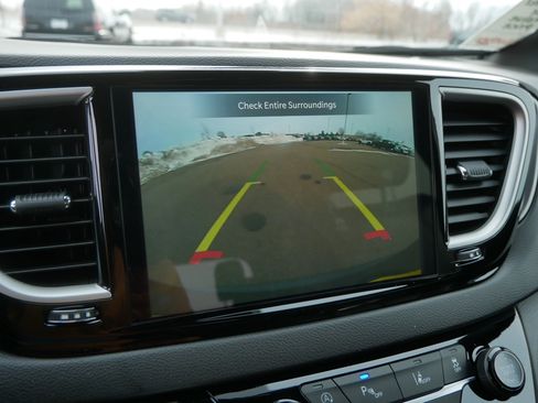 New 2026 Chrysler Voyager LX image 13