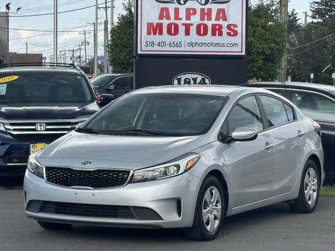 Used 2017 Kia Forte LX FWD image 3