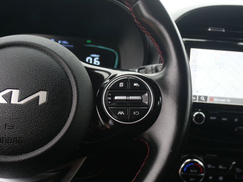 Used 2023 Kia Soul GT-Line image 24