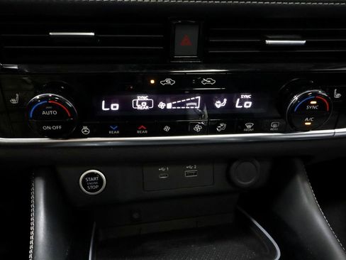 Certified 2023 Nissan Rogue Platinum w/ Platinum Premium Package AWD/4WD image 30