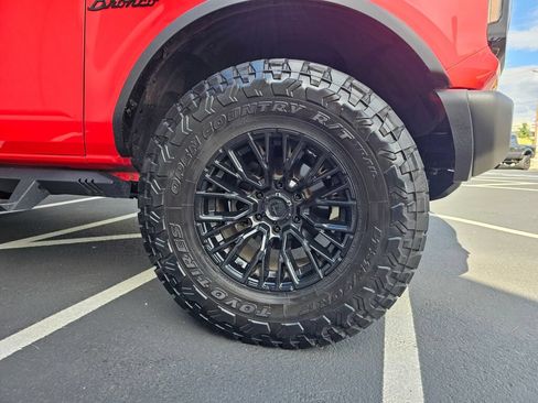 Used 2023 Ford Bronco Wildtrak AWD/4WD image 9