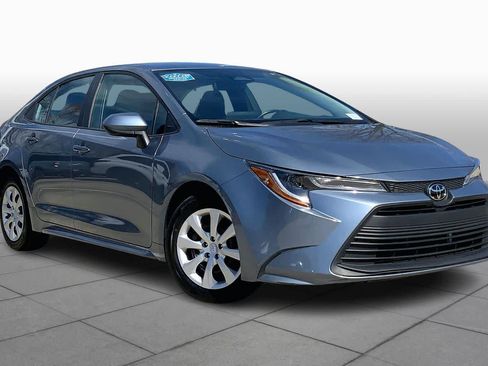 Used 2024 Toyota Corolla LE image 3