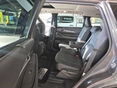 Used 2023 INFINITI QX60 Luxe w/ Cargo Package FWD image 5