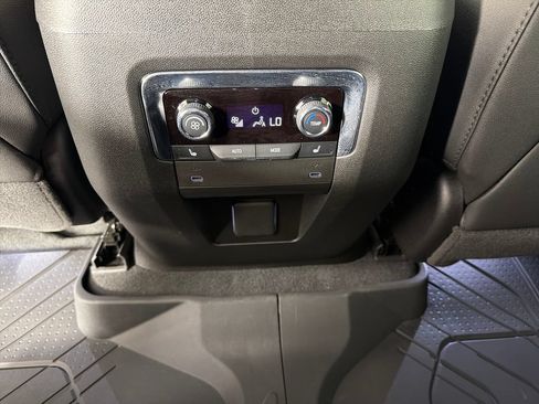 Used 2026 Chevrolet Tahoe Z71 w/ Comfort Package AWD/4WD image 16