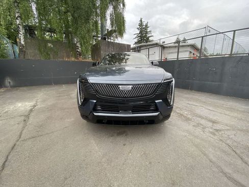 Certified 2026 Cadillac Escalade IQ Sport 2 AWD/4WD image 9