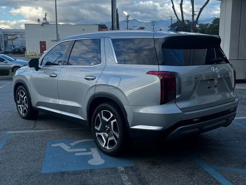 Used 2024 Hyundai Palisade Limited image 5