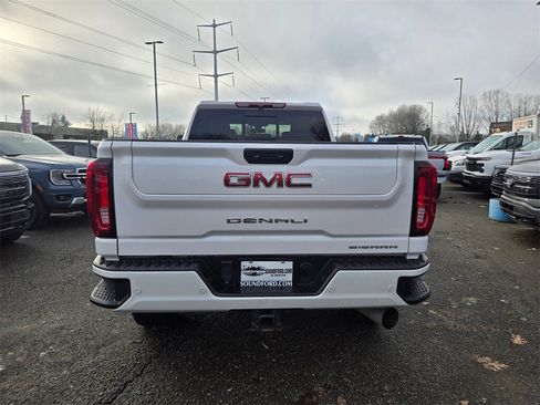 Used 2023 GMC Sierra 3500 Denali image 6