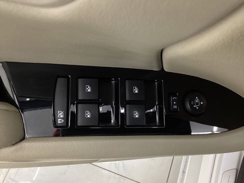 Used 2017 Cadillac XTS Luxury image 36