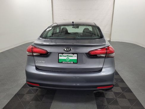 Used 2018 Kia Forte S w/ S Technology Package FWD image 7