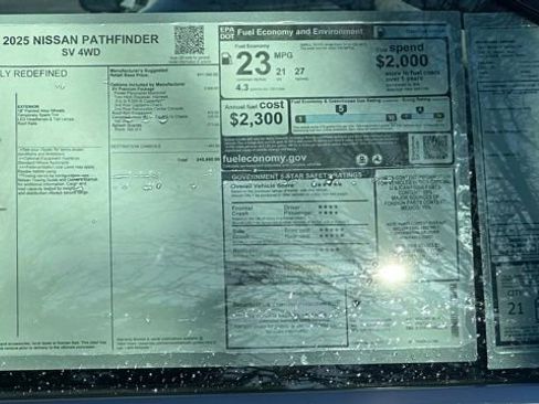 New 2025 Nissan Pathfinder SV image 9