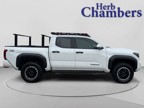 Used 2025 Toyota Tacoma TRD Off-Road AWD/4WD image 10