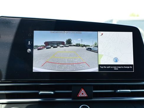 Used 2024 Hyundai Elantra SEL FWD image 14