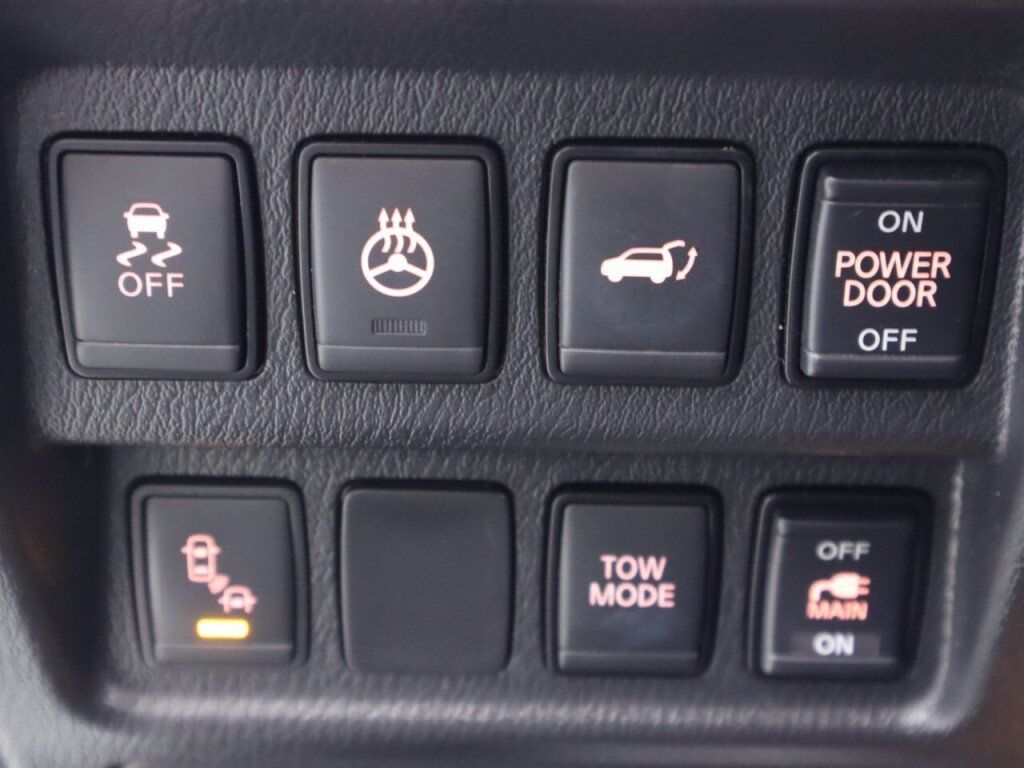 Used 2017 Nissan Pathfinder Platinum AWD/4WD image 10