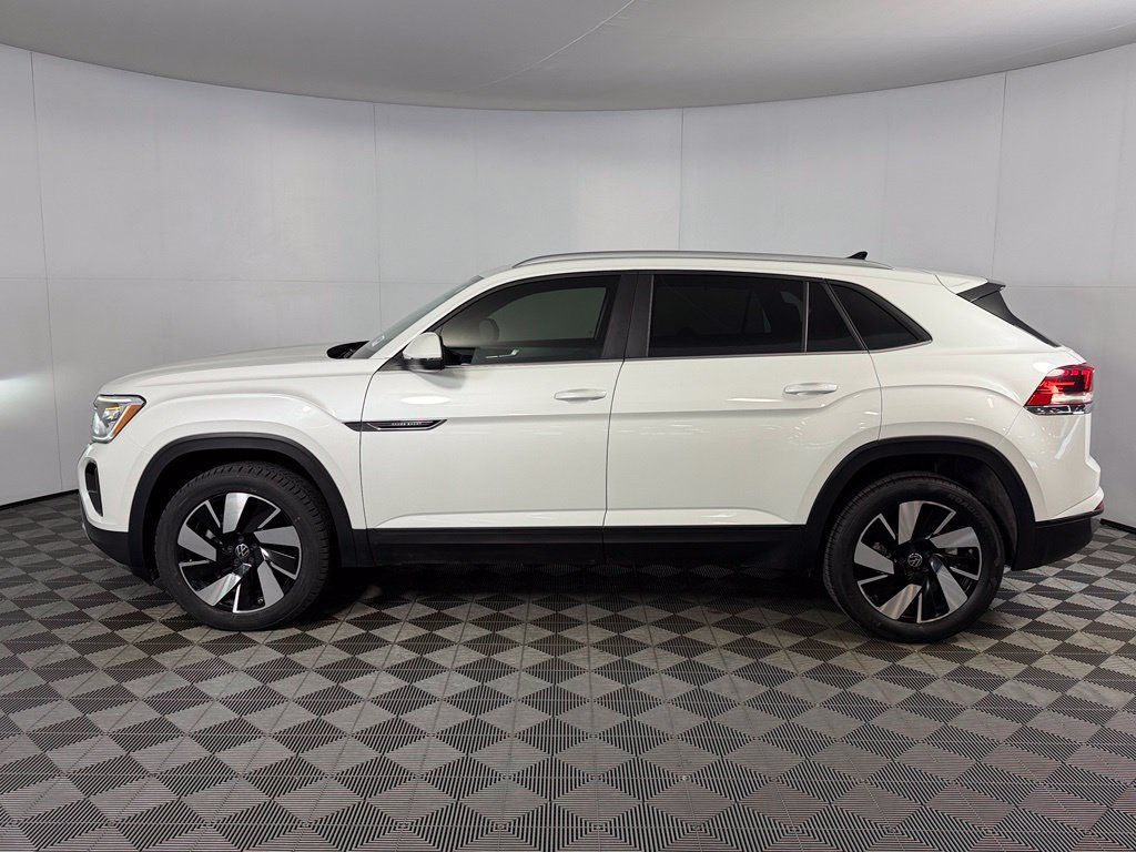 Used 2026 Volkswagen Atlas Cross Sport SE FWD image 10