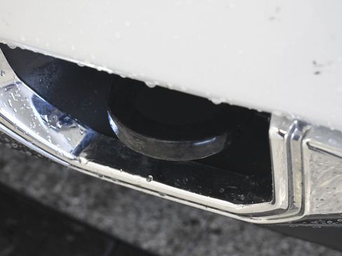 Used 2016 GMC Sierra 1500 Denali w/ Enhanced Driver Alert Package image 22