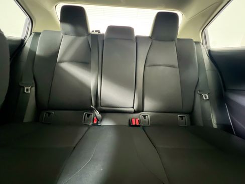 Used 2025 Toyota Corolla LE image 32