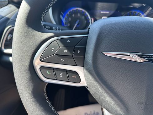 New 2026 Chrysler Pacifica Select image 66