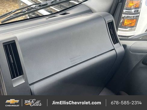 New 2025 Chevrolet Low Cab Forward image 15