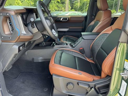 Used 2023 Ford Bronco Outer Banks AWD/4WD image 20