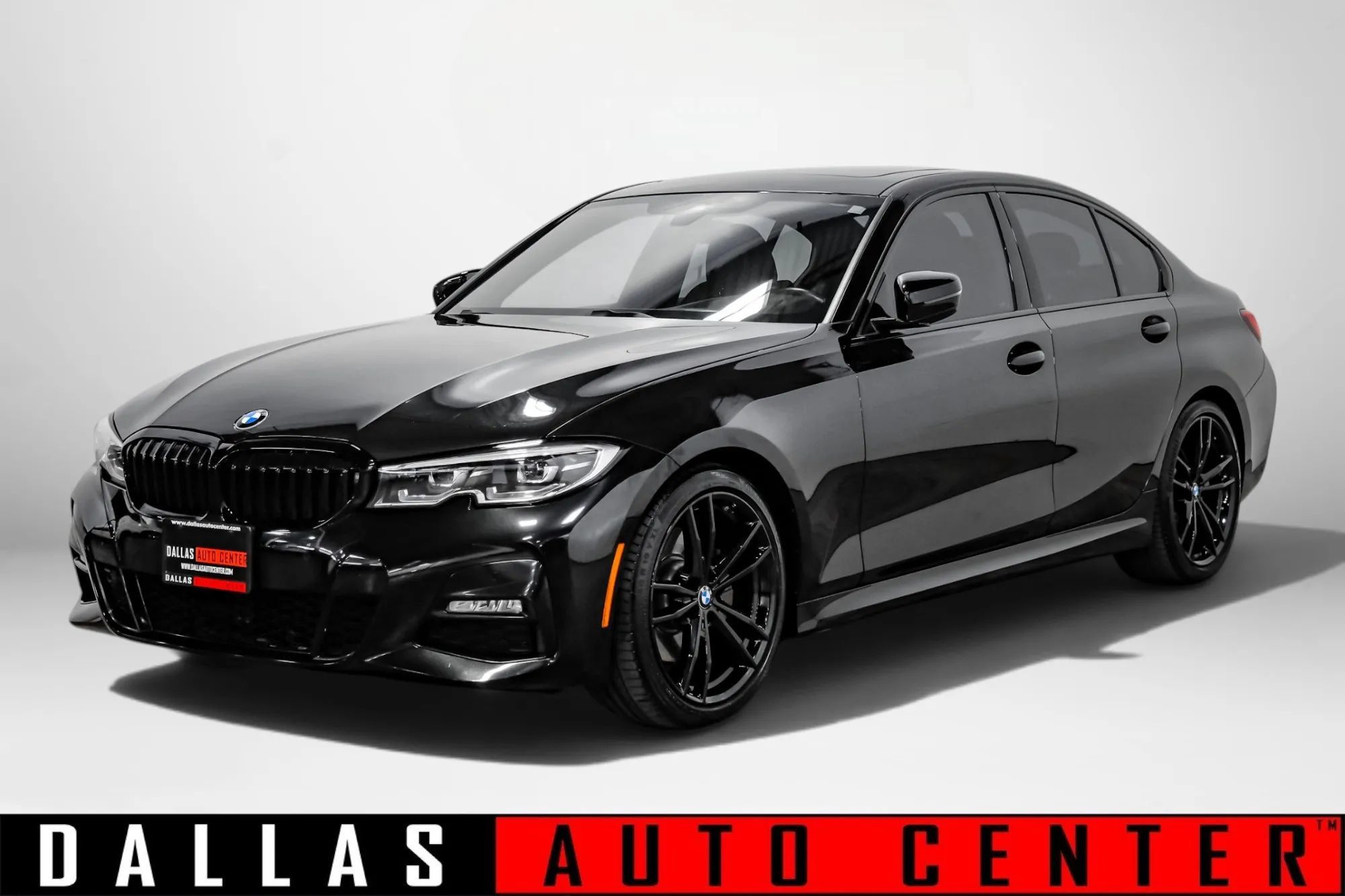 Used 2020 BMW 330i Sedan w/ M Sport Package RWD image 3