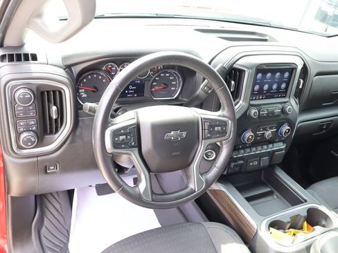 Used 2021 Chevrolet Silverado 1500 LT Trail Boss w/ Convenience Package II image 25