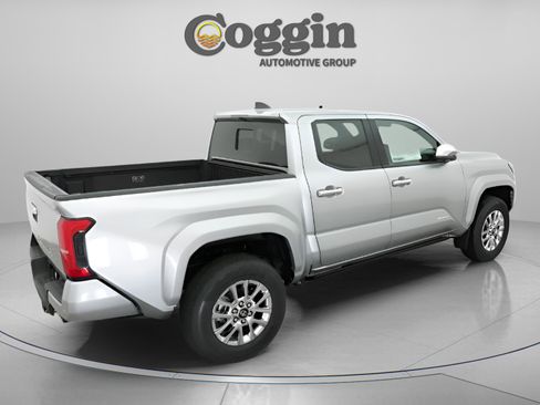 New 2026 Toyota Tacoma Limited AWD/4WD image 18