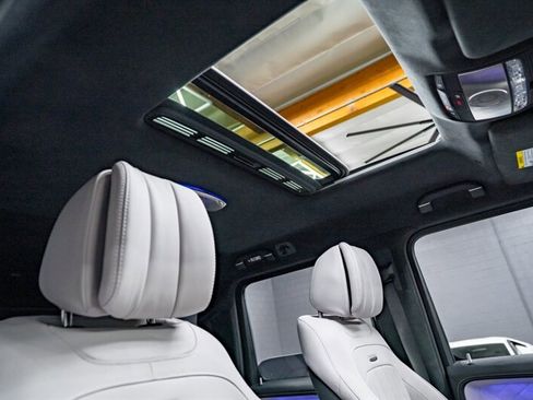 Used 2025 Mercedes-Benz G 63 AMG AMG G 63 image 11