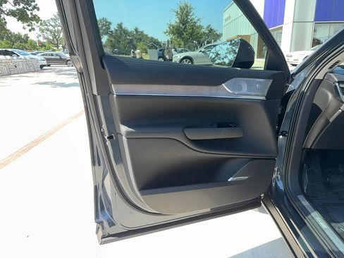 Certified 2025 Volvo EX90 Ultra image 10